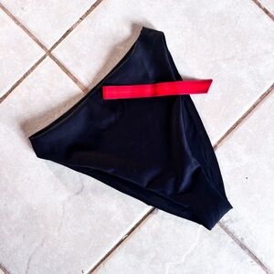 Left On Friday 🇨🇦 • Super Hi Hi Bikini Bottom